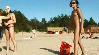 gata preta cacheada  ...