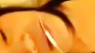 Gata morena sedutora ...