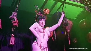Duas lésbicas divina ...