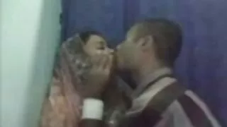 Cara excêntrica apre ...